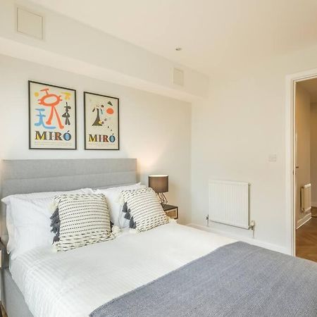 Executive 2Br Apartment Next To Station + Parking Cambridge Exterior foto