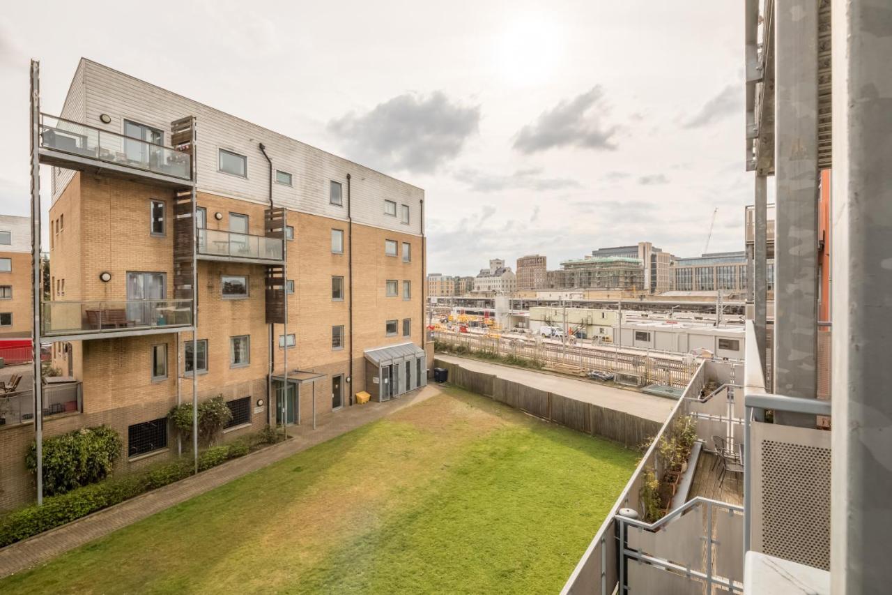 Executive 2Br Apartment Next To Station + Parking Cambridge Exterior foto