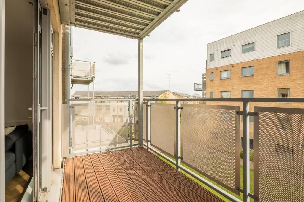 Executive 2Br Apartment Next To Station + Parking Cambridge Exterior foto